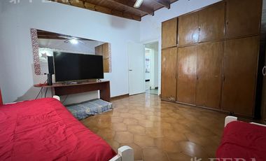 Venta PH 4 ambientes con patio en Wilde