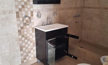 Venta PH - 3 ambientes - al frente - Sin expensas - con Patio - Lanús Este.