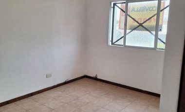 Venta PH - 3 ambientes - al frente - Sin expensas - con Patio - Lanús Este.