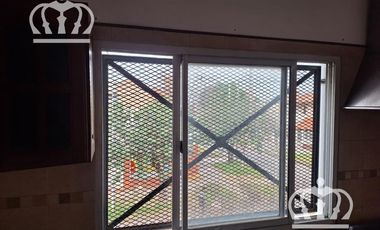 Venta PH - 3 ambientes - al frente - Sin expensas - con Patio - Lanús Este.