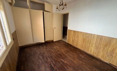 ¡¡ VDO CASA 2 DORM CON PATIO Y GARAJE A MTRS DEL CENTRO CORDOBA-CORDOBA¡¡