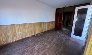 ¡¡ VDO CASA 2 DORM CON PATIO Y GARAJE A MTRS DEL CENTRO CORDOBA-CORDOBA¡¡
