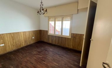 ¡¡ VDO CASA 2 DORM CON PATIO Y GARAJE A MTRS DEL CENTRO CORDOBA-CORDOBA¡¡
