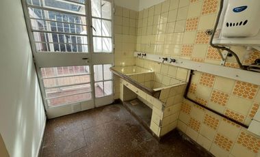 ¡¡ VDO CASA 2 DORM CON PATIO Y GARAJE A MTRS DEL CENTRO CORDOBA-CORDOBA¡¡