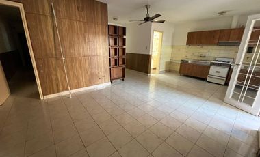 ¡¡ VDO CASA 2 DORM CON PATIO Y GARAJE A MTRS DEL CENTRO CORDOBA-CORDOBA¡¡