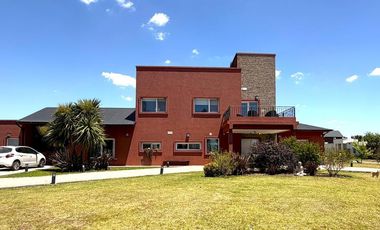 Venta de Casa en Barrio La Magdalena Canning