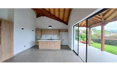 Casa campestre ubicada en el municipio de Rionegro Antioquia.