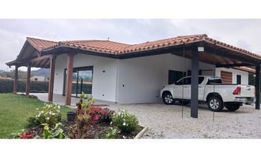 Casa campestre ubicada en el municipio de Rionegro Antioquia.