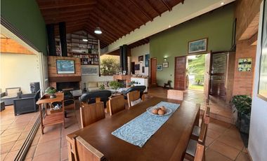 CASA EN VENTA EN EL ALTO DE LAS PALMAS ENVIGADO EN UNIDAD CERRADA