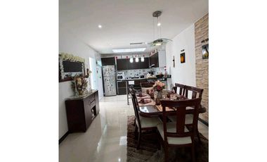 En venta casa en conjunto cerrado