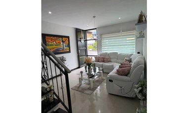 En venta casa en conjunto cerrado