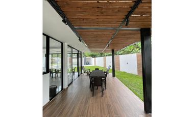 CASA CAMPESTRE EN VENTA – CARTAGO