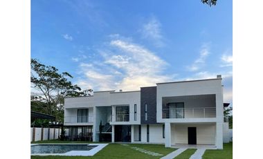 CASA CAMPESTRE EN VENTA – CARTAGO