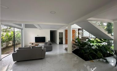 CASA CAMPESTRE EN VENTA – CARTAGO