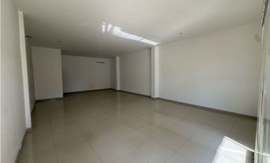 Amplio local comercial