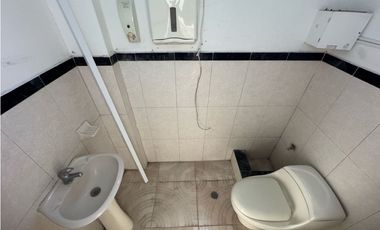 Amplio local comercial