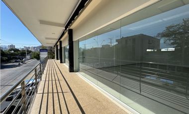 Amplio local comercial