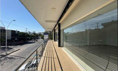 Amplio local comercial