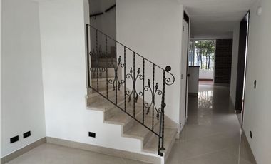 Casa en venta Remodelada Suramérica Itagüí