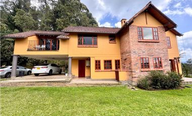 Vendo hermosa casa campestre en el Alto de las palmas