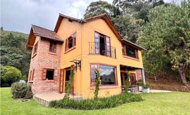 Vendo hermosa casa campestre en el Alto de las palmas