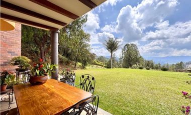 Vendo hermosa casa campestre en el Alto de las palmas