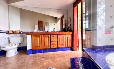 Vendo hermosa casa campestre en el Alto de las palmas