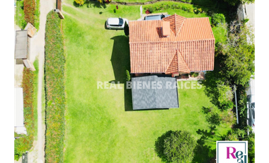 Finca ubicada en el Carmen de Viboral, terreno totalmente plano