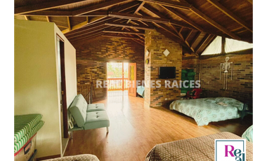 Finca ubicada en el Carmen de Viboral, terreno totalmente plano