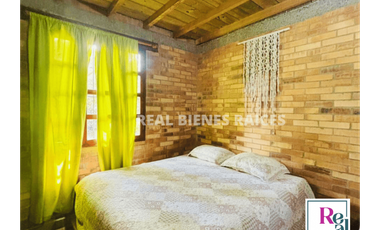 Finca ubicada en el Carmen de Viboral, terreno totalmente plano