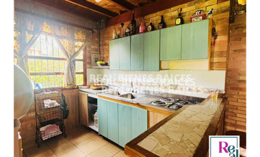 Finca ubicada en el Carmen de Viboral, terreno totalmente plano