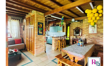 Finca ubicada en el Carmen de Viboral, terreno totalmente plano