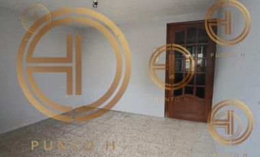 Casa en Venta en la Col. Las Brisas a 15 min. del Malecón del Puerto de Veracruz.