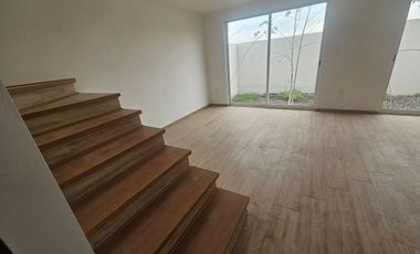 CASA EN VENTA EN CIUDAD MADERAS SUR II