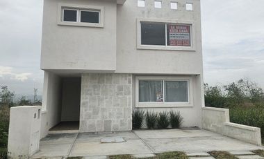CASA EN VENTA EN CIUDAD MADERAS SUR II