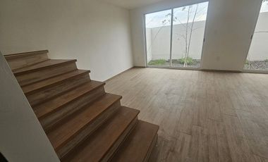 CASA EN VENTA EN CIUDAD MADERAS SUR II