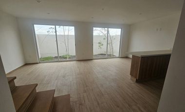 CASA EN VENTA EN CIUDAD MADERAS SUR II