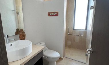 CASA EN RENTA EN ALTOS JURIQUILLA AMUEBLADA