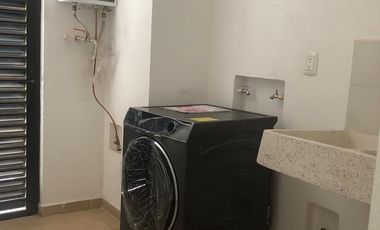 CASA EN RENTA EN ALTOS JURIQUILLA AMUEBLADA