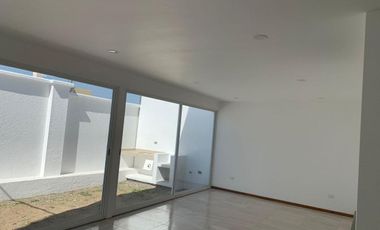 CASA EN FRACC. EL CAPULIN