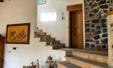 CABAÑA CON VOLCAN INCLUIDO