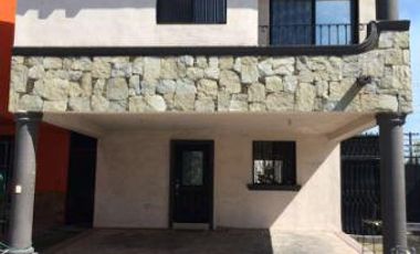 RENTA DE CASA EN LA COL. RESIDENCIAL LOS MORALES