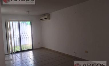 RENTA DE CASA EN LA COL. RESIDENCIAL LOS MORALES