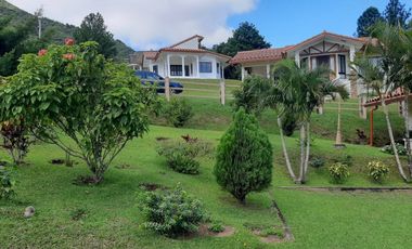 VENTA CASA EN ALTOS DEL MARIA 1139M2 CON JACUZZI TERRAZA cv