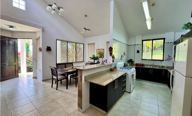 VENTA CASA EN ALTOS DEL MARIA 1139M2 CON JACUZZI TERRAZA cv