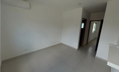 SE VENDE CASA EN CONDADO DEL REY PH ALTOS DEL PARQUE DE 3 HABITACION