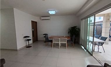 SE VENDE CASA EN CONDADO DEL REY PH ALTOS DEL PARQUE DE 3 HABITACION