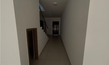 SE VENDE CASA EN CONDADO DEL REY PH ALTOS DEL PARQUE DE 3 HABITACION