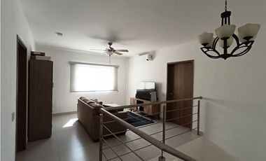 SE VENDE CASA EN CONDADO DEL REY PH ALTOS DEL PARQUE DE 3 HABITACION