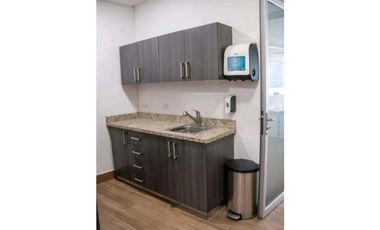 OFICINA EN COSTA DEL ESTE EN PLAZA DEL ESTE  AMOBLADA 340M2